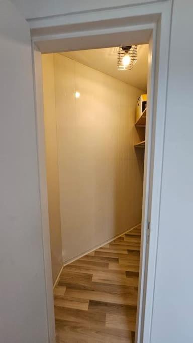 Chambres D'Hotes "The Lake House" - 20 Min To Paris By Metro クレテイユ エクステリア 写真